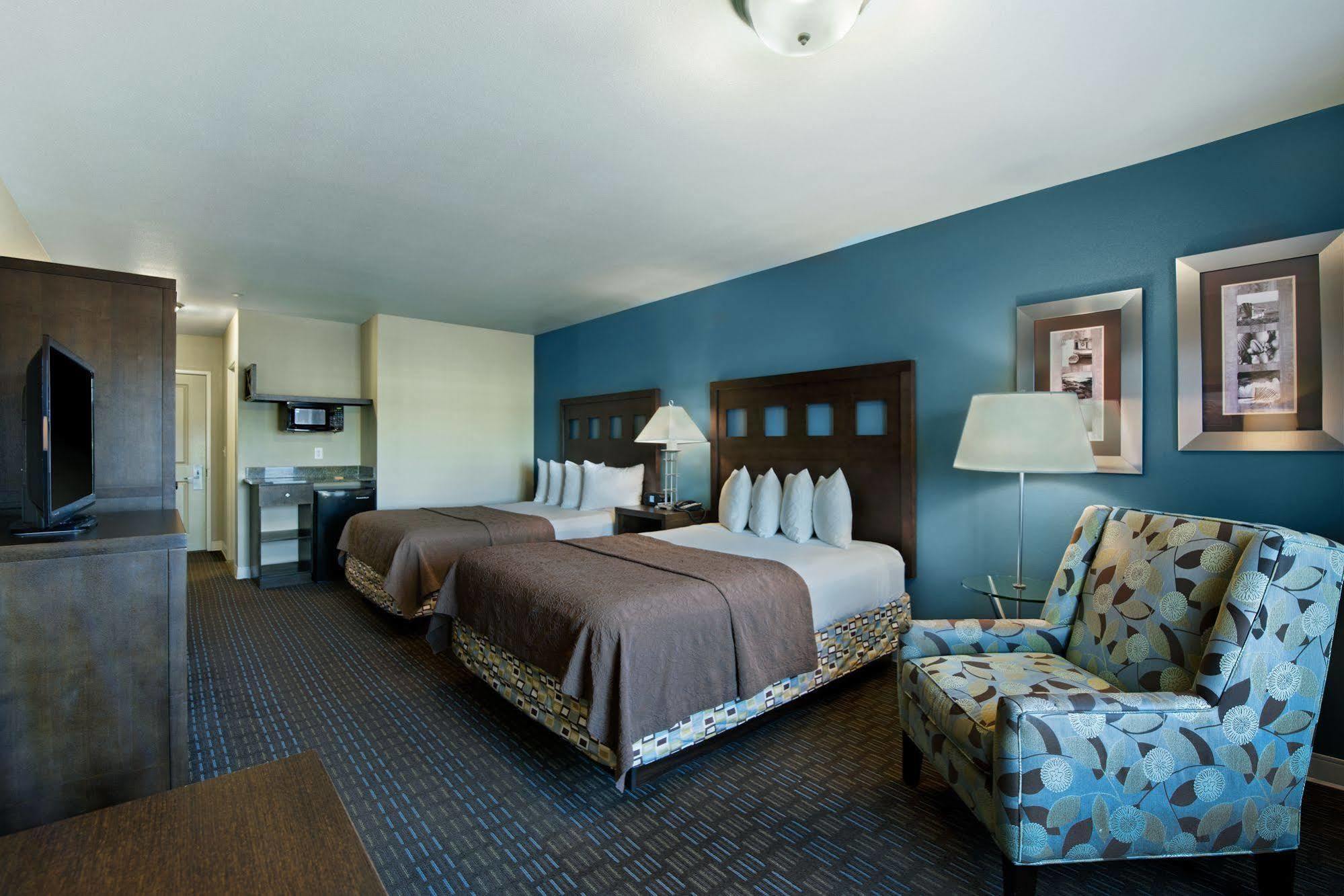 Oxford Suites Silverdale Exterior foto